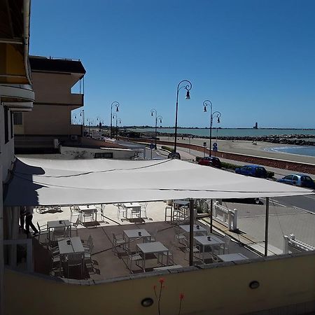 Rosa Dei Venti Hotel Fiumicino Zewnętrze zdjęcie
